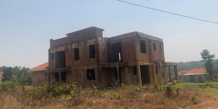 Photos: Independent MP who Backed Museveni on Age Limit Fails to Complete House