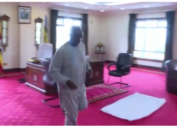 Video: Museveni Does 100 Push-Ups in Indoor Exercising