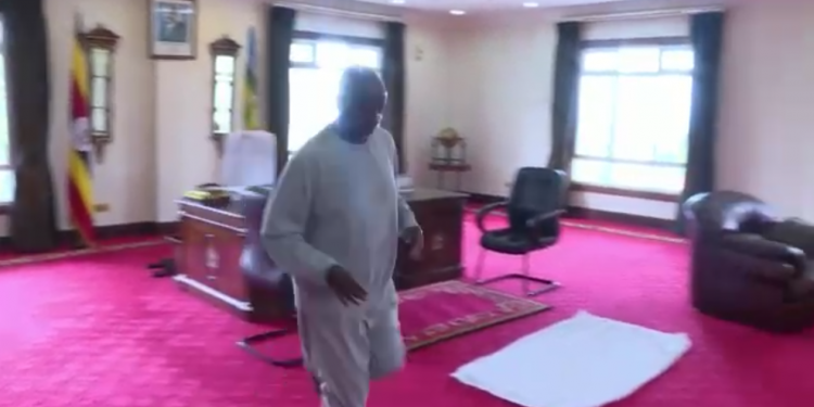 Video: Museveni Does 100 Push-Ups in Indoor Exercising