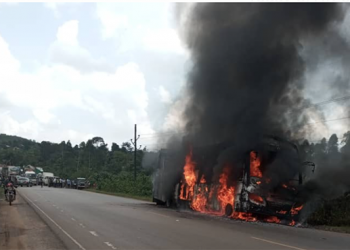 Gateway Bus burns to Ashes in Mpigi; all Passengers rescued