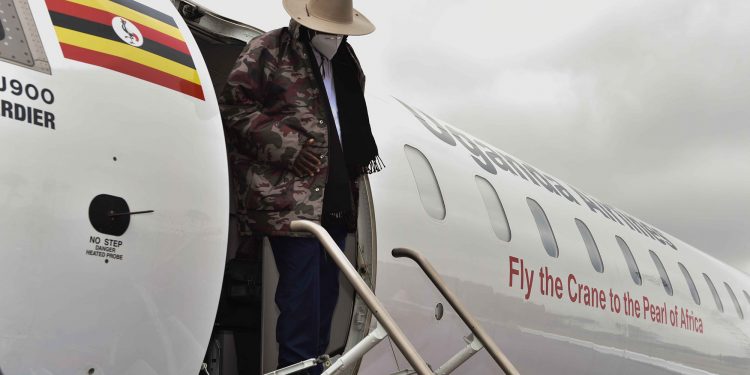 Museveni flies in Bombardier to Attend EAC security Meet in Nairobi