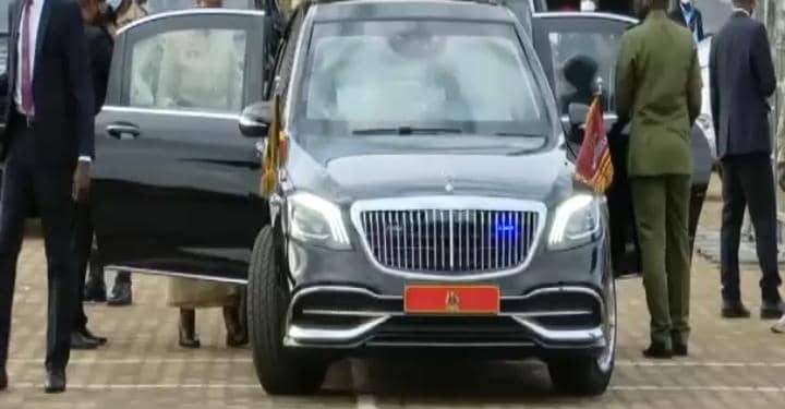 As Ugandans grumble over Speakers’ shs2bn car, Museveni unveils Shs.3b “Armoured Maybach Benz S650” capable of Moving 50kms on Flat tyres