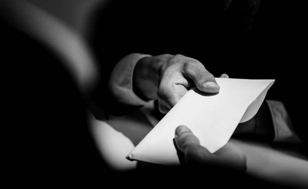 Museveni’s minister Filmed receiving Bribe in a Lodge