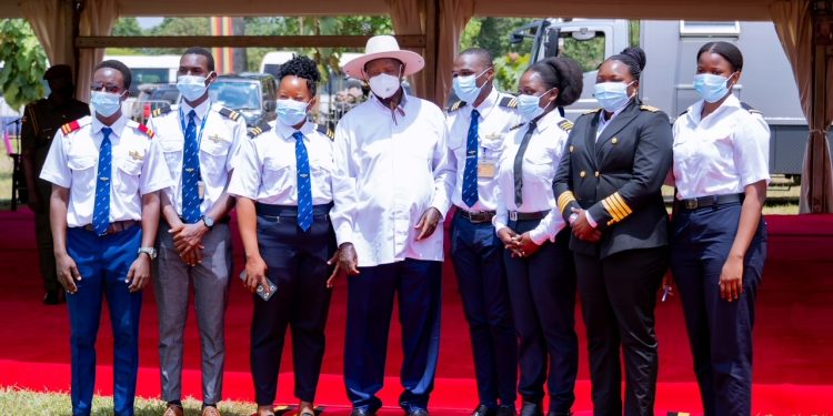 Museveni tells Youth to fight Corruption responsibly