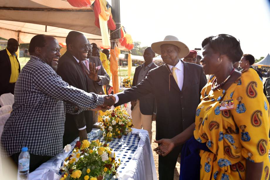 Pictorial: M7 excites FDC bigwigs