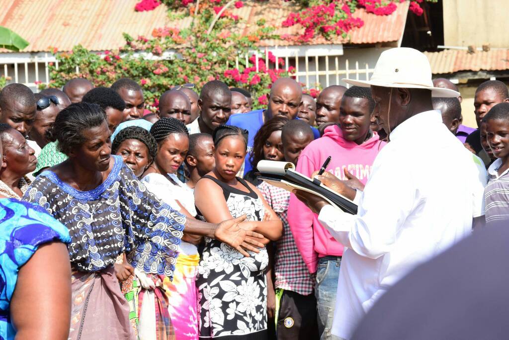 Photos: Museveni makes abrupt visit to Entebbe women murder scene