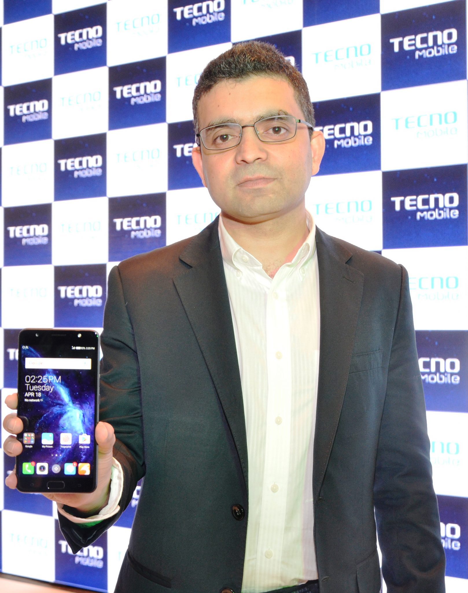 Phantom 8 finally unveiled