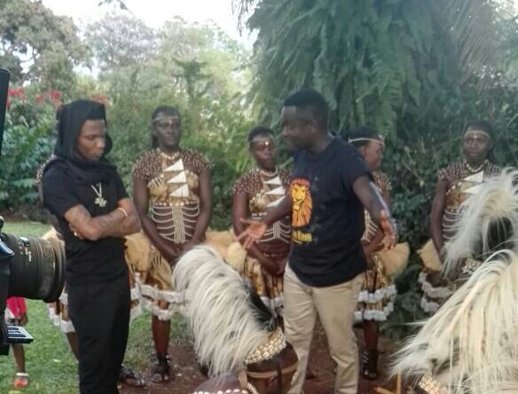 Wizkid visits Buganda Kingdom shrine ahead of Thursday concert