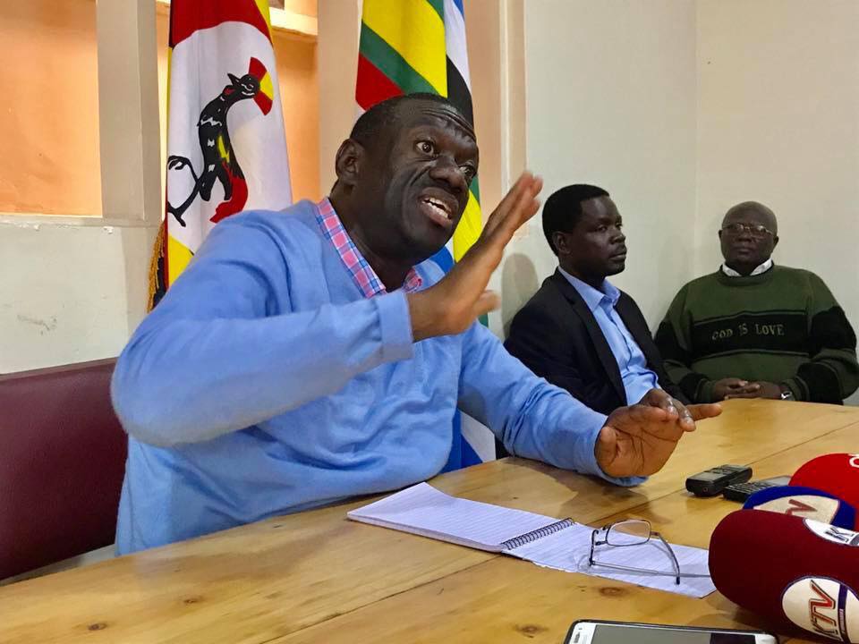 Besigye: I Can Work With Kayihura