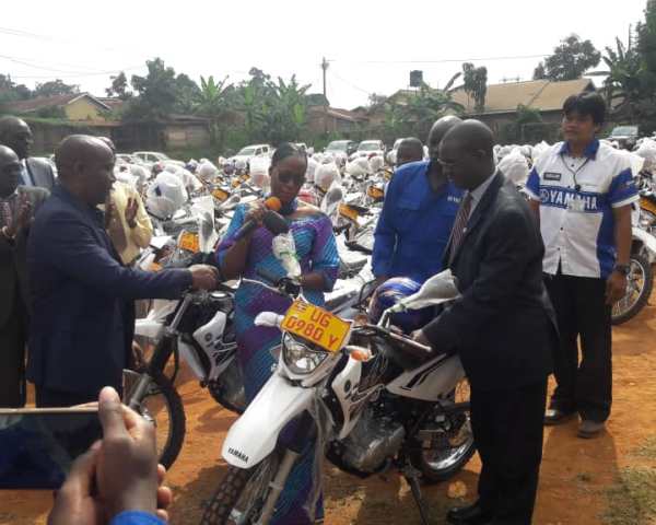 Photos: Gender Ministry Distributes Motorcycles, Computers for Monitoring Women, Youth Projects