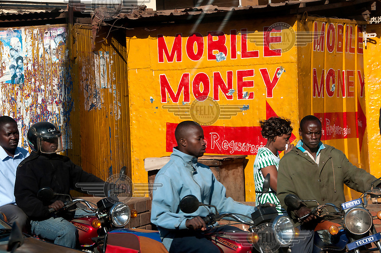 New Report: Mobile Money Tax Forcing Ugandans to Keep Money at Home