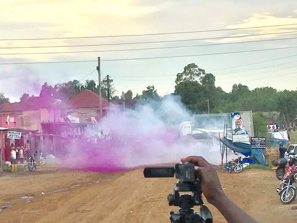 Photos: Police Showers Besigye with ‘Cocktail’ of Teargas in Bushenyi