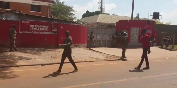 Developing Story: Army, Police Seal off Gulu Bar ahead of Bobi Wine’s Planned Consultative Meeting