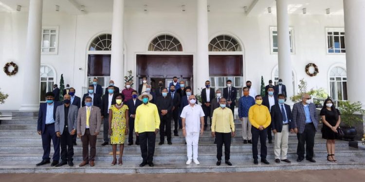 Indian business Community led by Sudhir to State House endorses Museveni