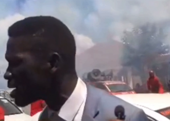 VIDEO: Grenade Explodes near Bobi Wine in Kayunga