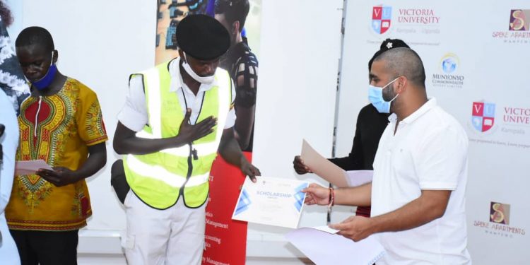 Needy Traffic Cop scoops Scholarship at Ruparelia’s Victoria University