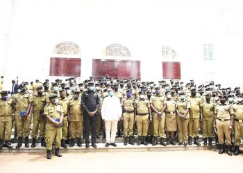 Museveni refuses to Renew contract of 7 Police chiefs