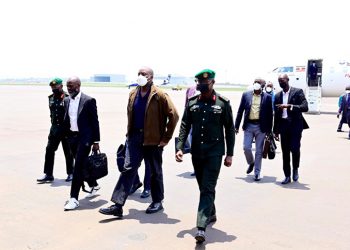 Muhoozi, Mwenda in Kigali to meet President Kagame