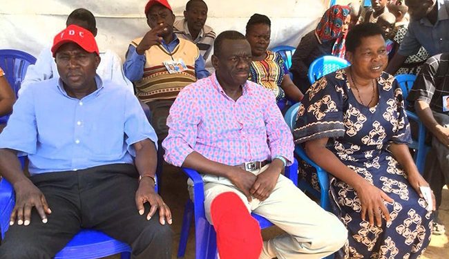 Exclusive: Museveni’s money Splits Besigye, Mafabi