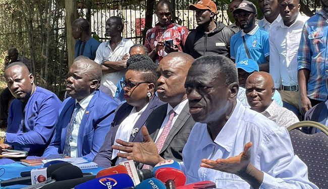 Besigye: It’s Ok to Eat NRM money But not Directly from Museveni