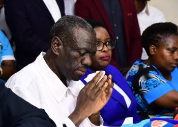 Dirty Money: Besigye breaks into Tears at Katonga