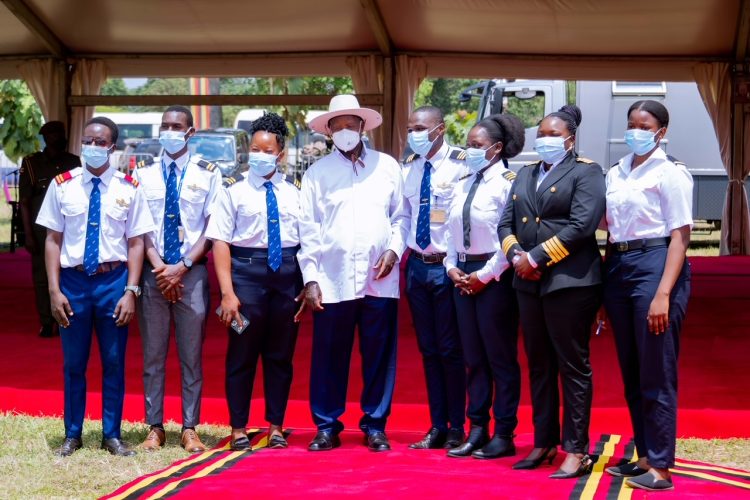 Museveni tells Youth to fight Corruption responsibly